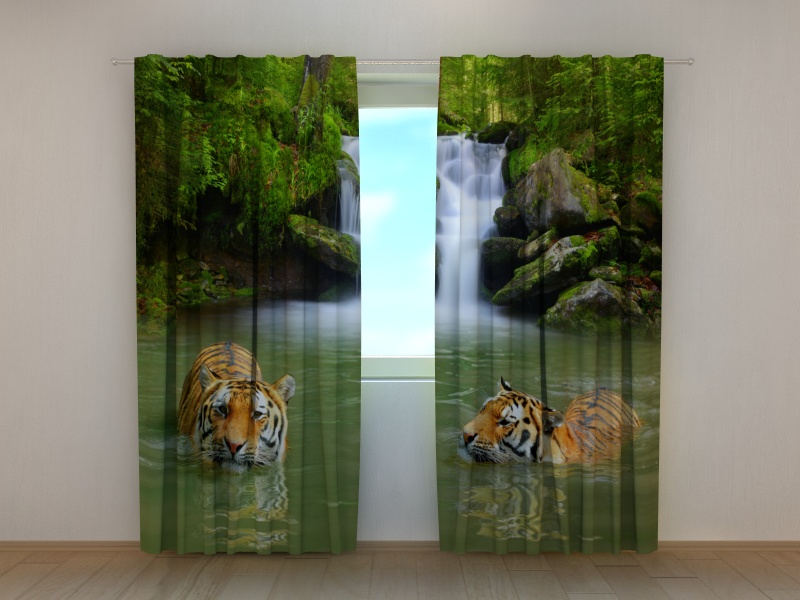 Photo curtains Tigers at the Falls